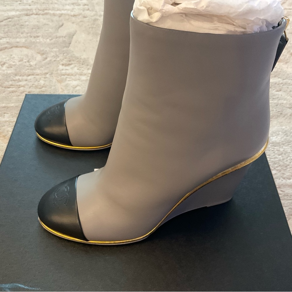 22B Chanel Wedge Ankle Boots size 38 - Picture 6 of 15